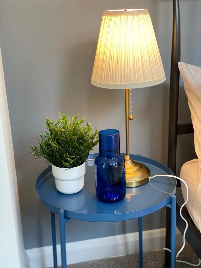 Trendy Stylish Apartment! - 5 Minute Walk To The Best Beach! - Great Location - Parking - Fast Wifi - Smart Tv - Newly Decorated - Sleeps Up To 6! Close To Bournemouth & Poole Town Centre & Sandbanks Exteriér fotografie
